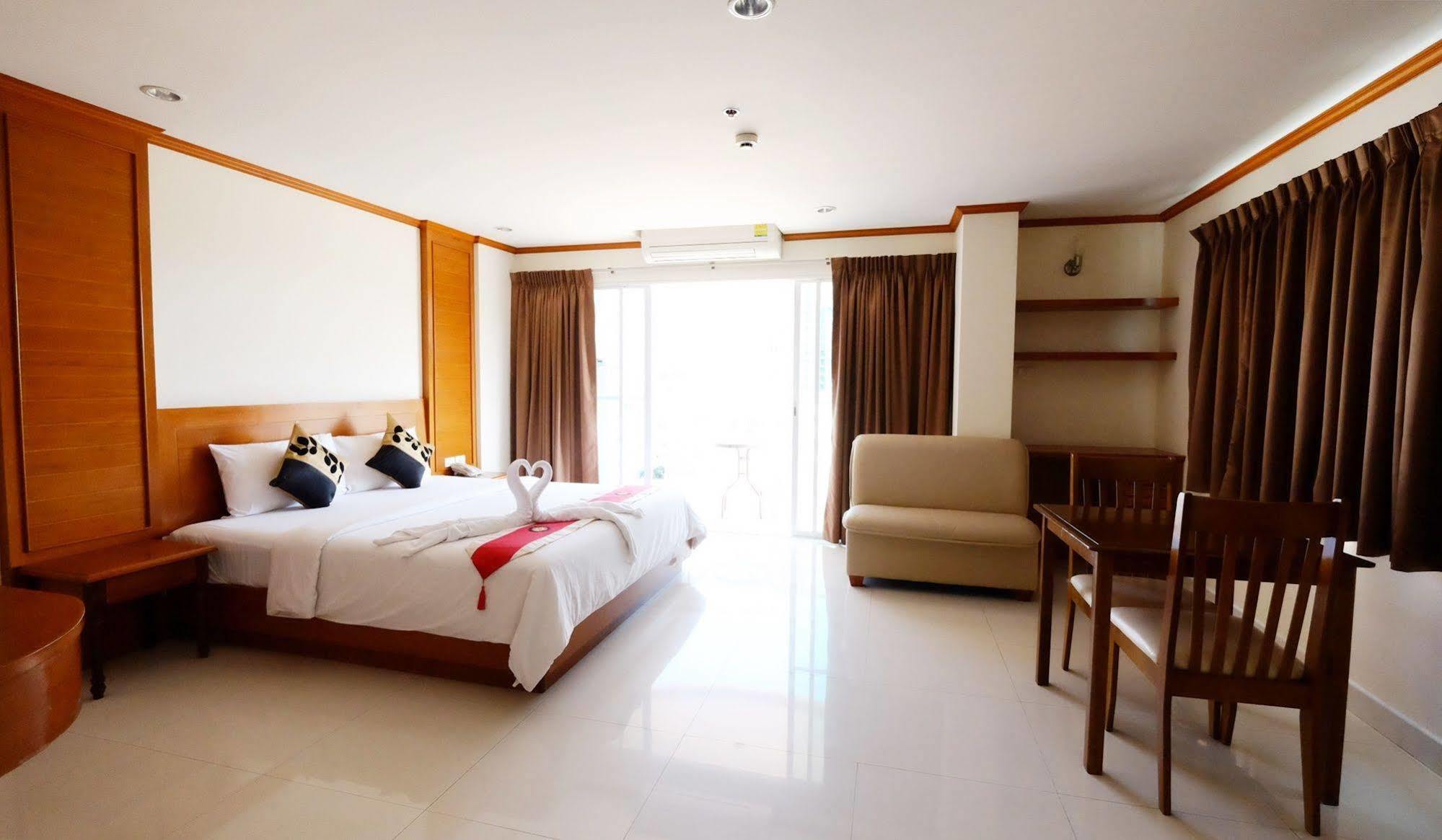 Phu View Talay Resort Паттайя Экстерьер фото